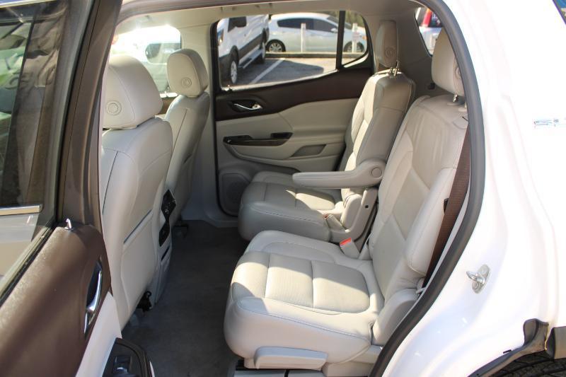 GMC Acadia AWD 4dr SLT w/SLT-1 2017