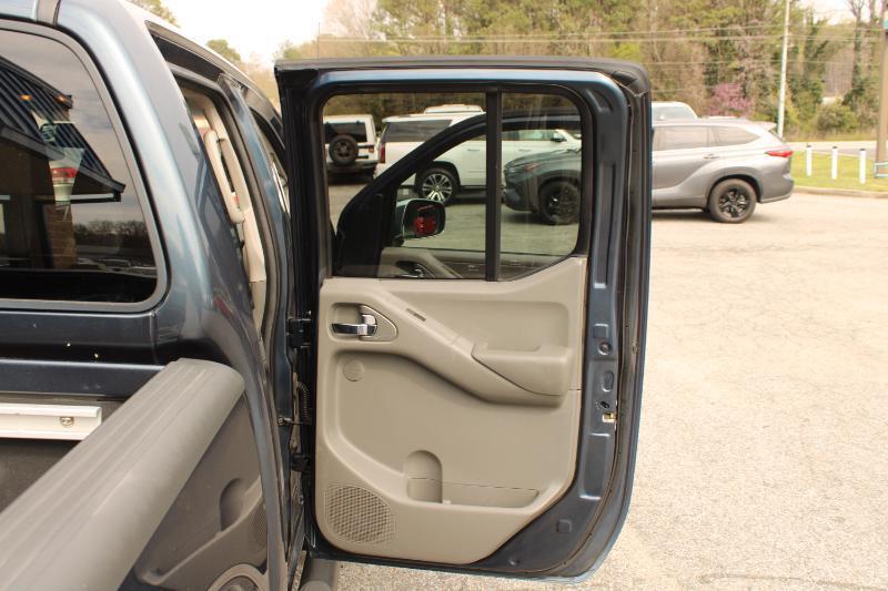 Nissan Frontier 2WD Crew Cab SWB Auto SL 2014