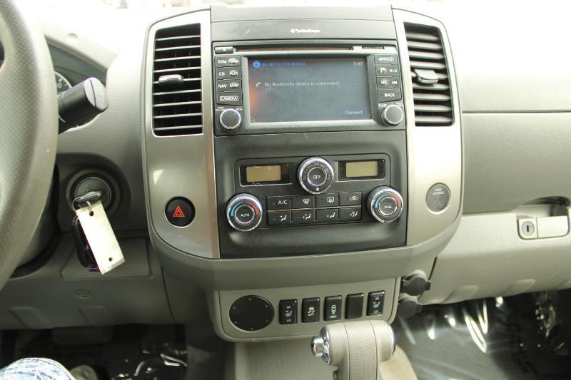 Nissan Frontier 2WD Crew Cab SWB Auto SL 2014