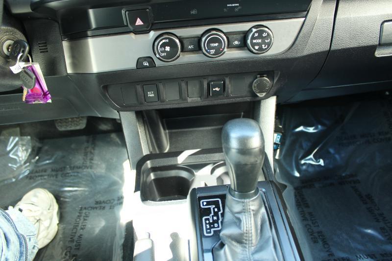 Toyota Tacoma 2WD SR Access Cab 6' Bed I4 AT (Natl) 2020