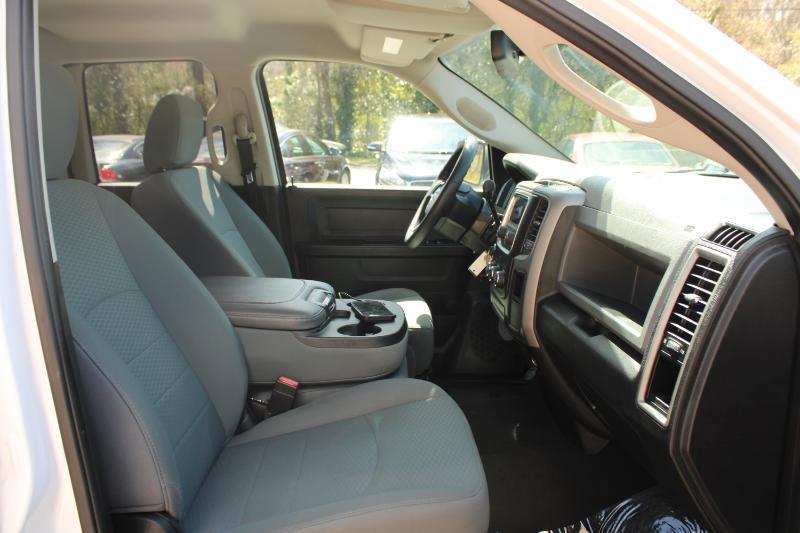 RAM 1500 2WD Quad Cab 140.5" Tradesman 2015