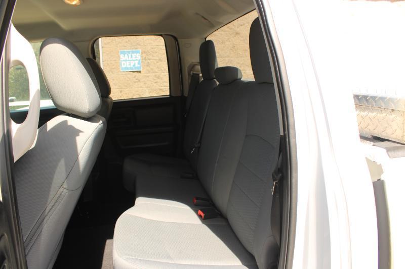 RAM 1500 2WD Quad Cab 140.5" Tradesman 2015