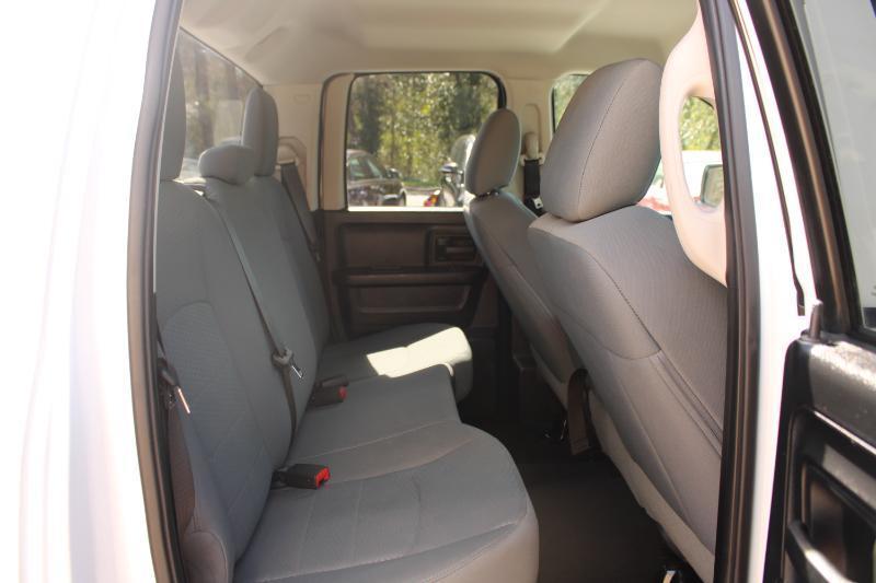 RAM 1500 2WD Quad Cab 140.5" Tradesman 2015