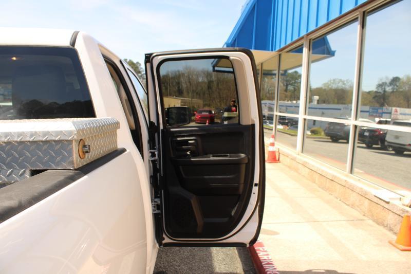 RAM 1500 2WD Quad Cab 140.5" Tradesman 2015