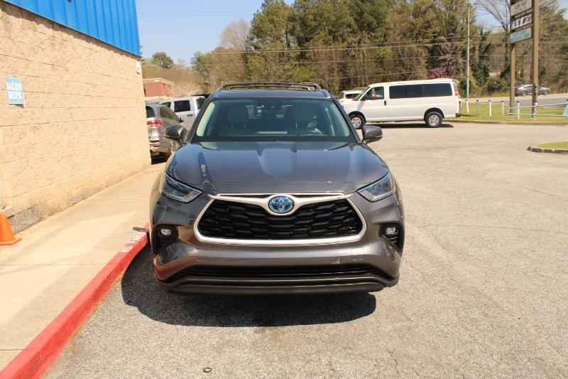 Toyota Highlander Hybrid XLE FWD (Natl) 2021