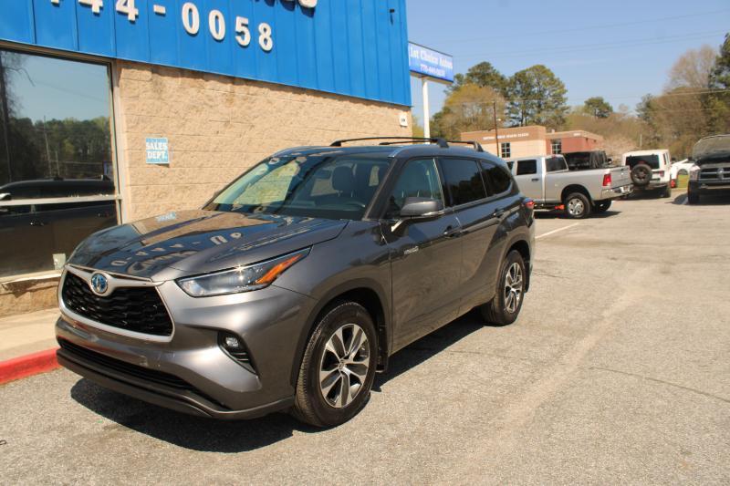 Toyota Highlander Hybrid XLE FWD (Natl) 2021
