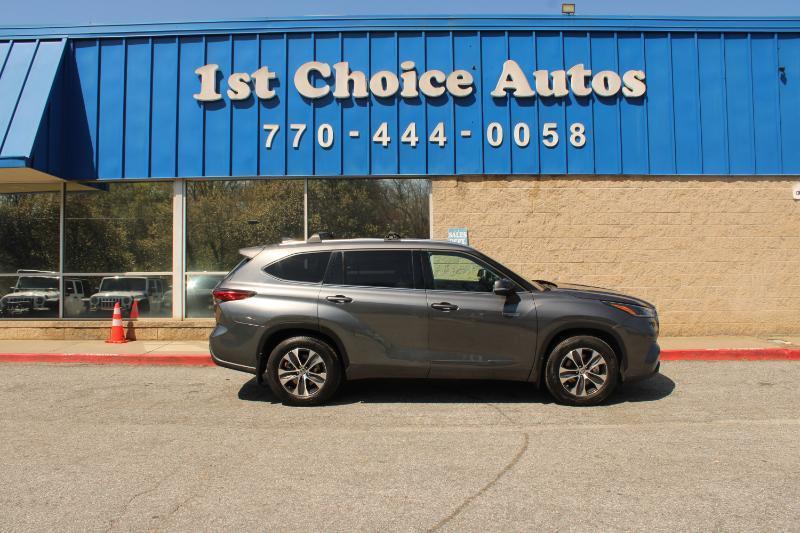 Toyota Highlander Hybrid XLE FWD (Natl) 2021