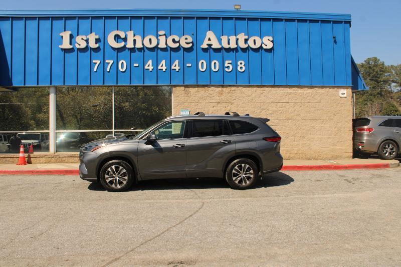 Toyota Highlander Hybrid XLE FWD (Natl) 2021