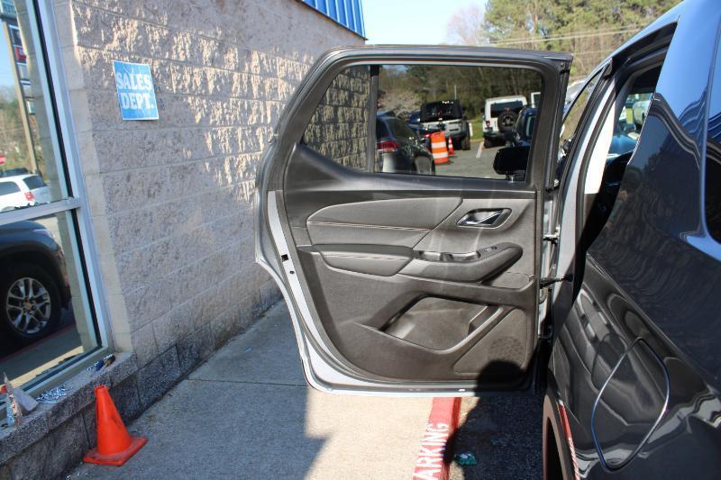 Chevrolet Traverse FWD 4dr LS w/1LS 2020