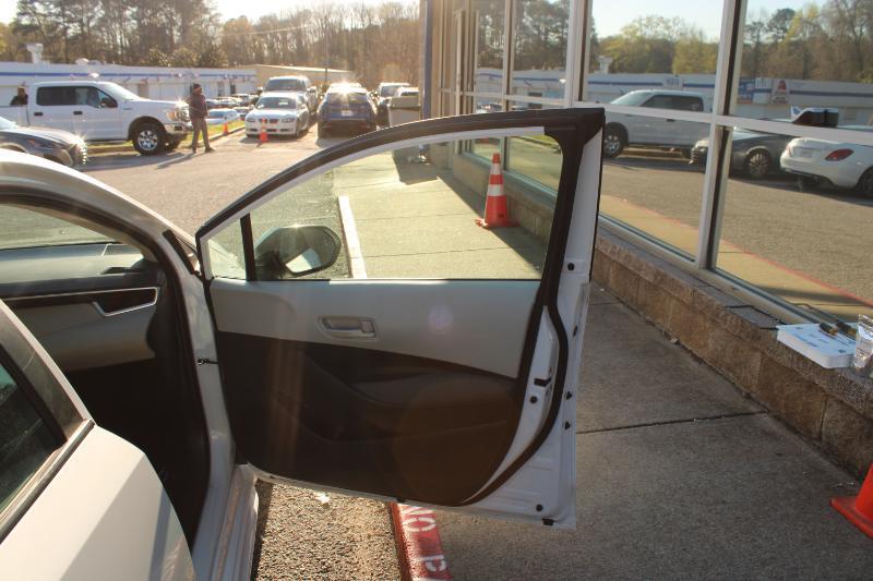 Toyota Corolla LE CVT (Natl) 2023