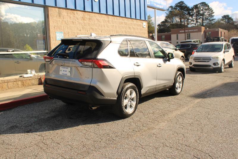 Toyota RAV4 XLE FWD (Natl) 2020