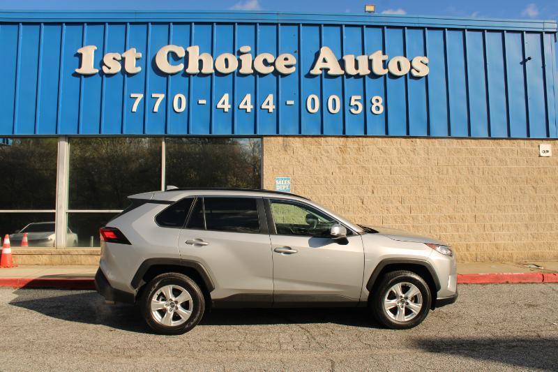 Toyota RAV4 XLE FWD (Natl) 2020