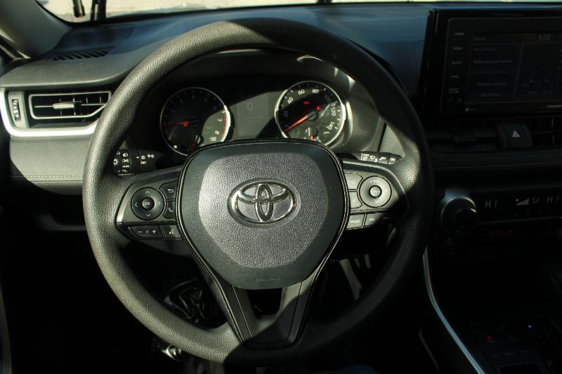 Toyota RAV4 XLE FWD (Natl) 2020