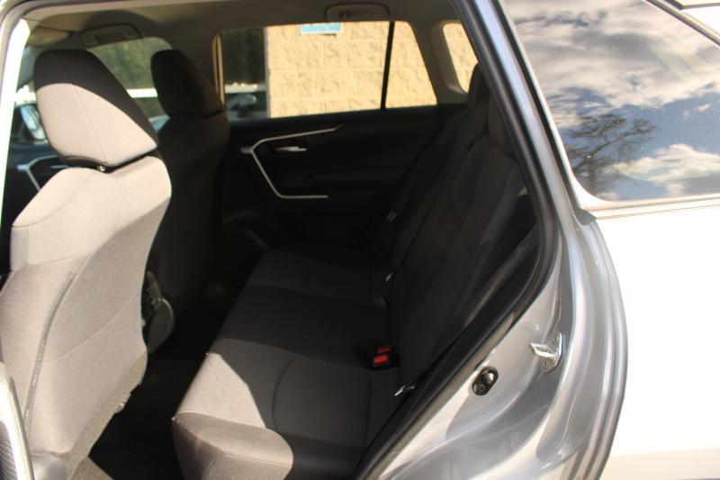 Toyota RAV4 XLE FWD (Natl) 2020