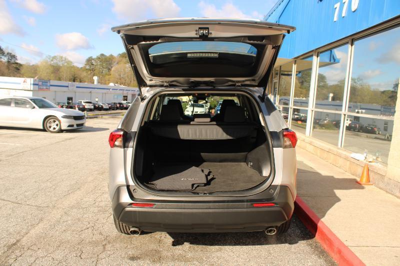 Toyota RAV4 XLE FWD (Natl) 2020