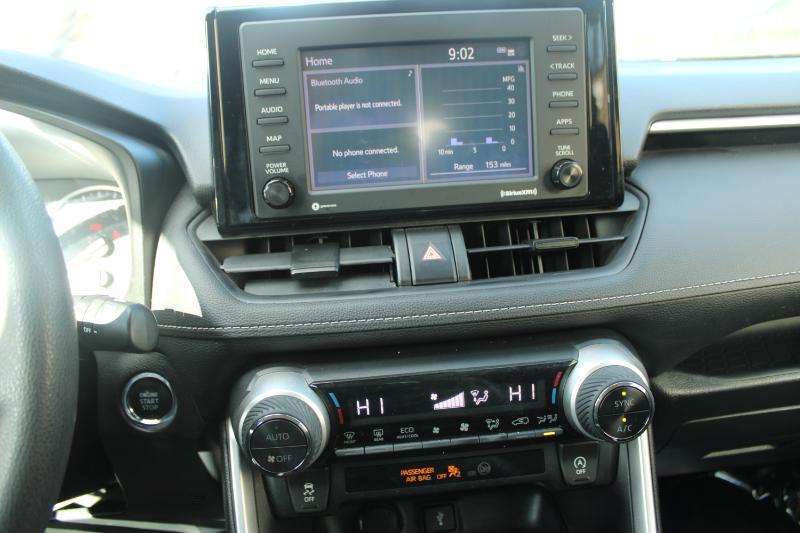 Toyota RAV4 XLE FWD (Natl) 2020