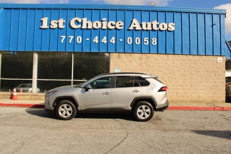 Toyota RAV4 XLE FWD (Natl) 2020