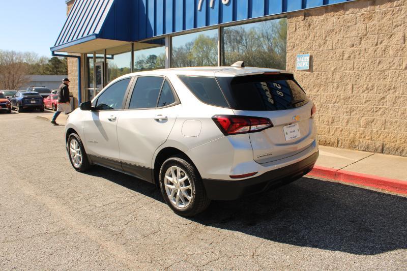 Chevrolet Equinox FWD 4dr LS w/1FL 2022