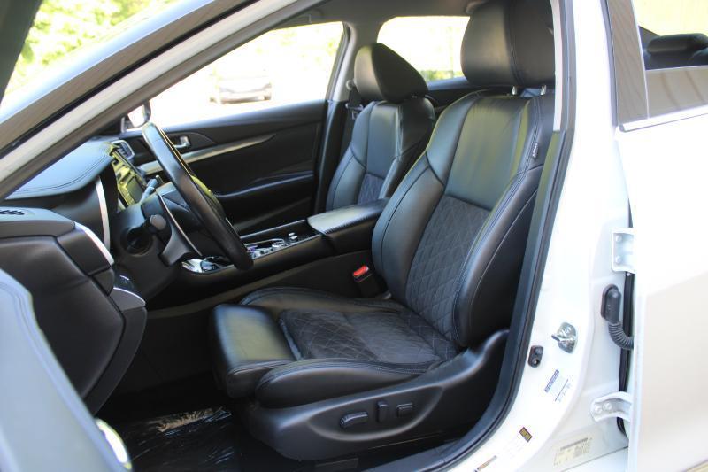 Nissan Maxima 4dr Sdn 3.5 SR 2016