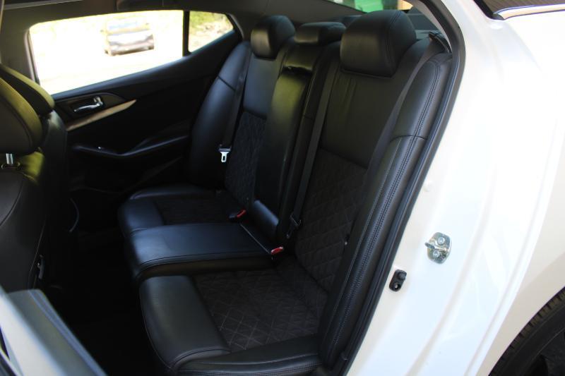 Nissan Maxima 4dr Sdn 3.5 SR 2016