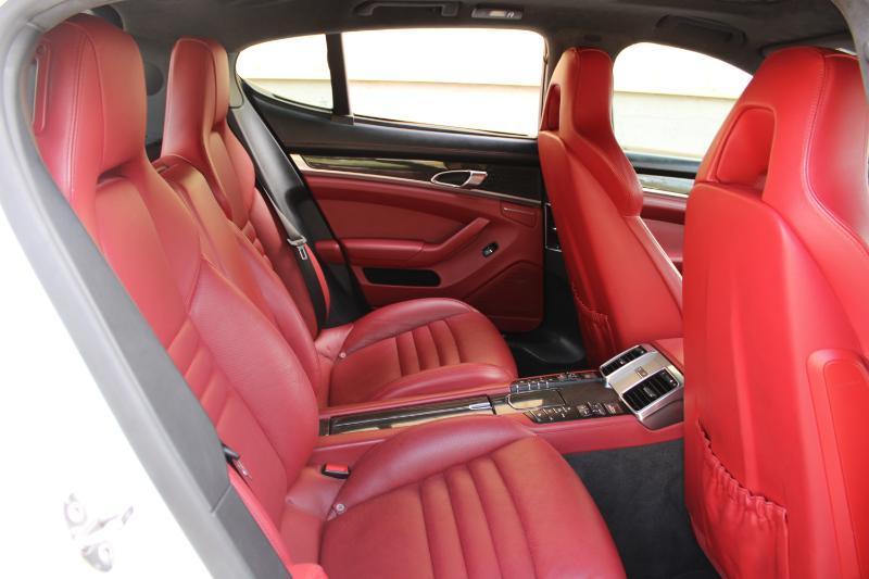 Porsche Panamera 4dr HB GTS 2016