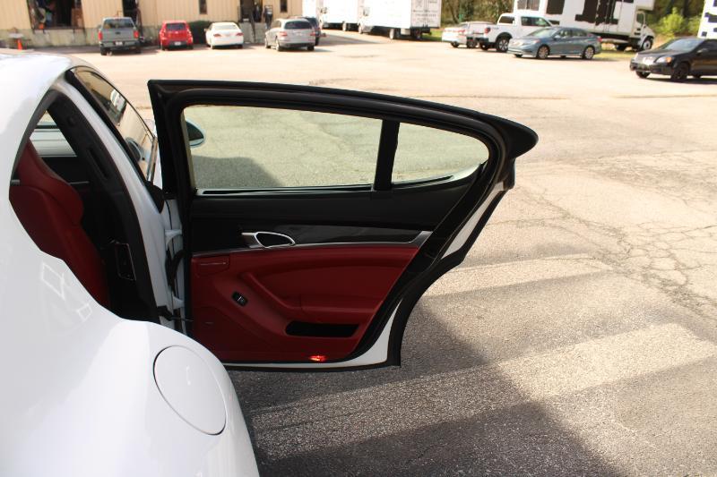 Porsche Panamera 4dr HB GTS 2016