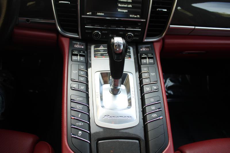 Porsche Panamera 4dr HB GTS 2016