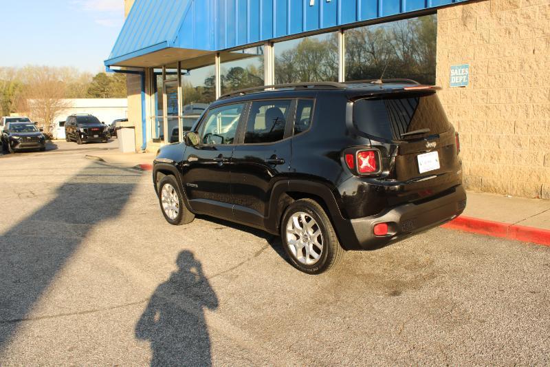 Jeep Renegade Latitude FWD 2017