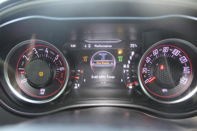 Dodge Challenger SXT RWD 2020