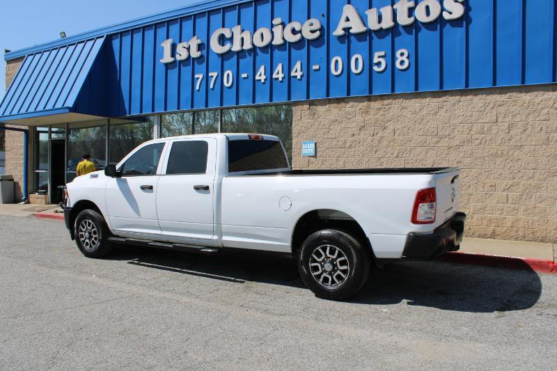RAM 2500 Tradesman 4x2 Crew Cab 8' Box 2022