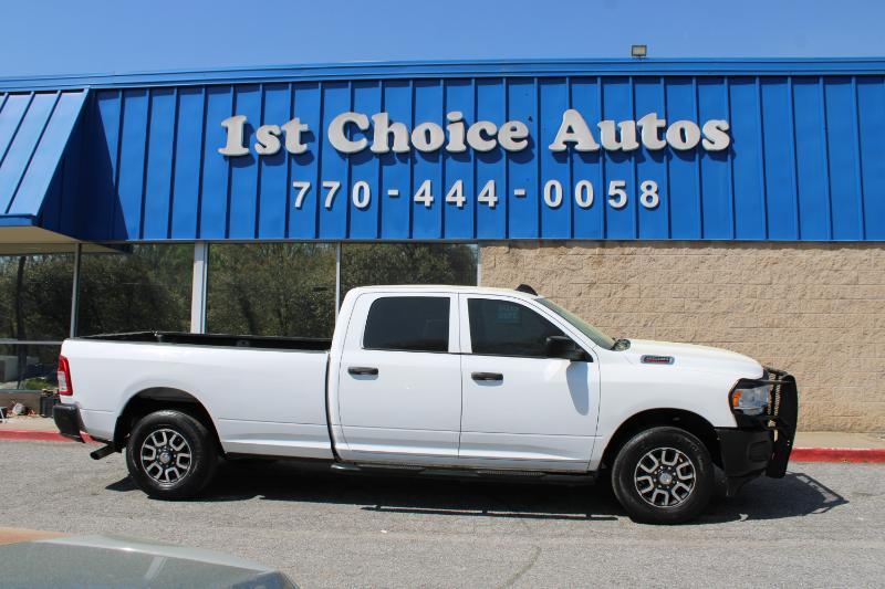 RAM 2500 Tradesman 4x2 Crew Cab 8' Box 2022