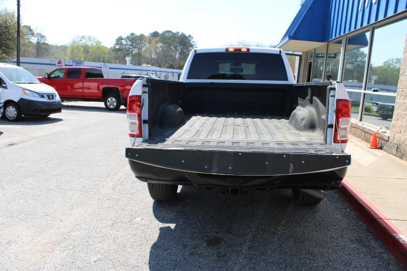RAM 2500 Tradesman 4x2 Crew Cab 8' Box 2022