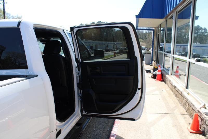 RAM 2500 Tradesman 4x2 Crew Cab 8' Box 2022
