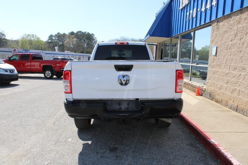 RAM 2500 Tradesman 4x2 Crew Cab 8' Box 2022