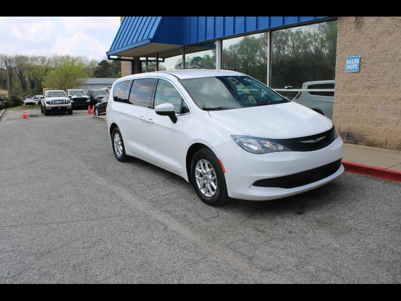 2022 Chrysler Voyager LX FWD