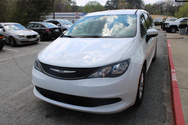 Chrysler Voyager LX FWD 2022