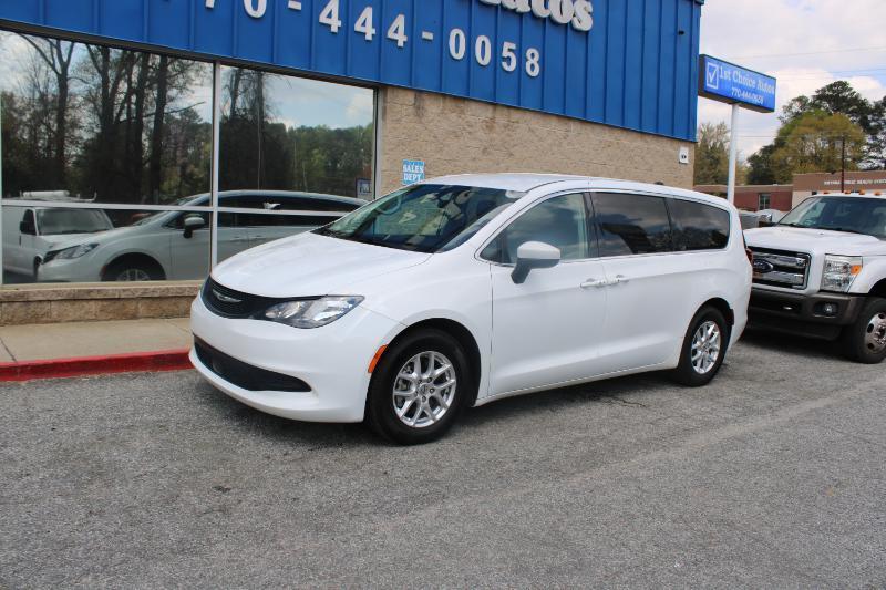 Chrysler Voyager LX FWD 2022