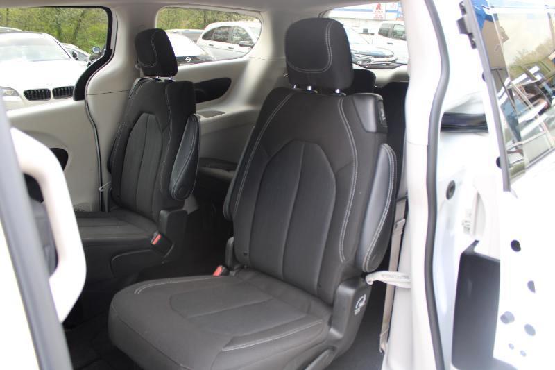 Chrysler Voyager LX FWD 2022