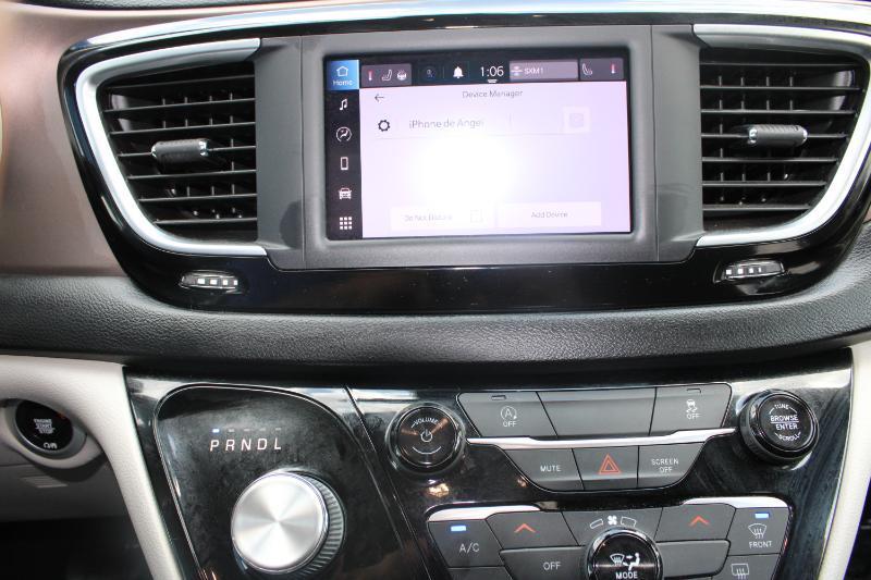 Chrysler Voyager LX FWD 2022