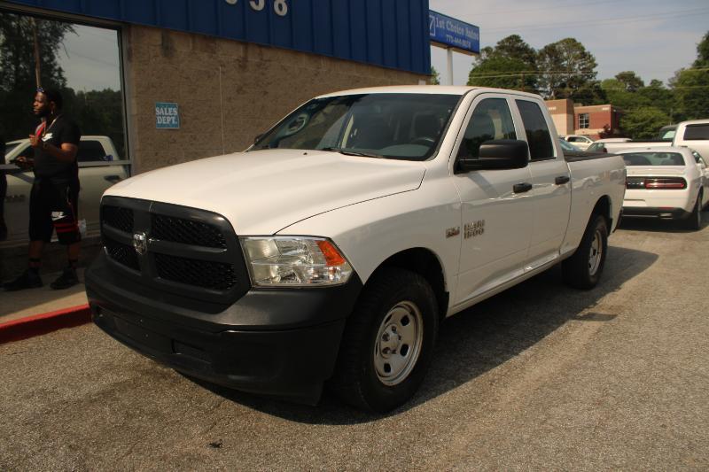RAM 1500 4WD Quad Cab 140.5" Tradesman 2015