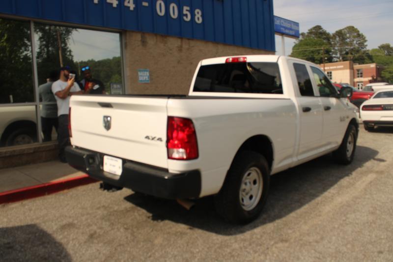 RAM 1500 4WD Quad Cab 140.5" Tradesman 2015