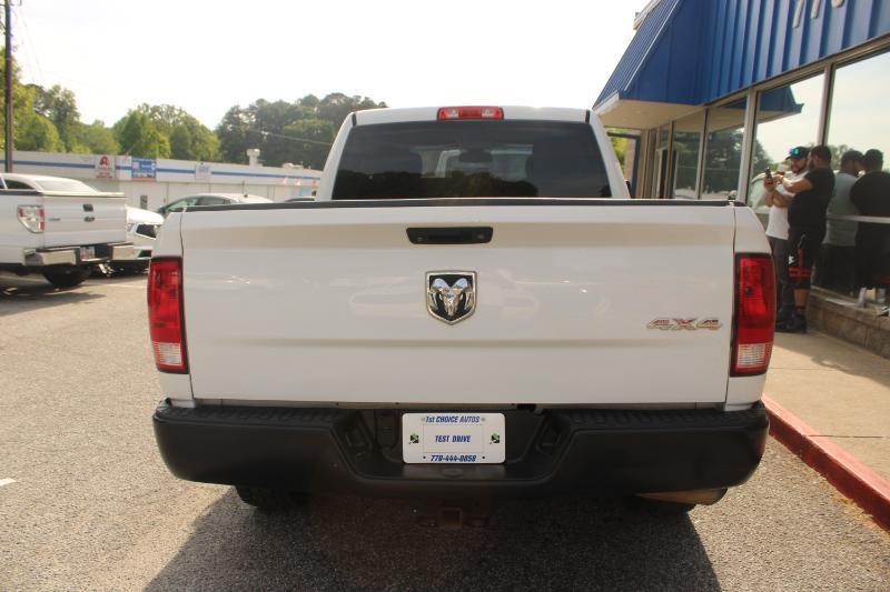 RAM 1500 4WD Quad Cab 140.5" Tradesman 2015