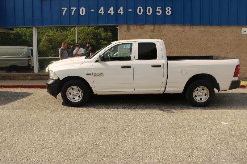 RAM 1500 4WD Quad Cab 140.5" Tradesman 2015