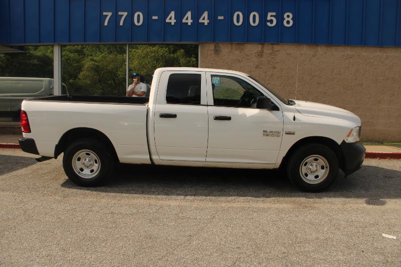 RAM 1500 4WD Quad Cab 140.5" Tradesman 2015