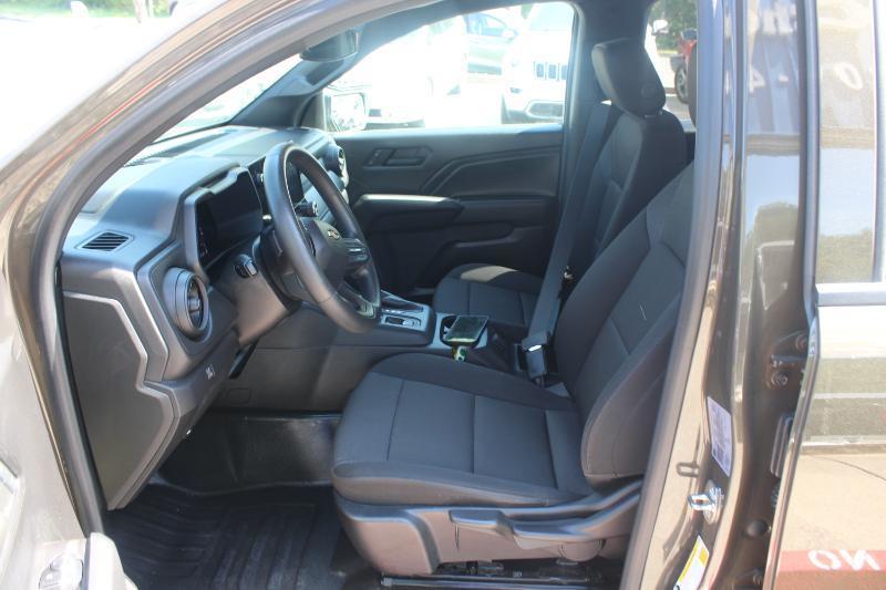 Chevrolet Colorado 2WD Crew Cab WT 2023