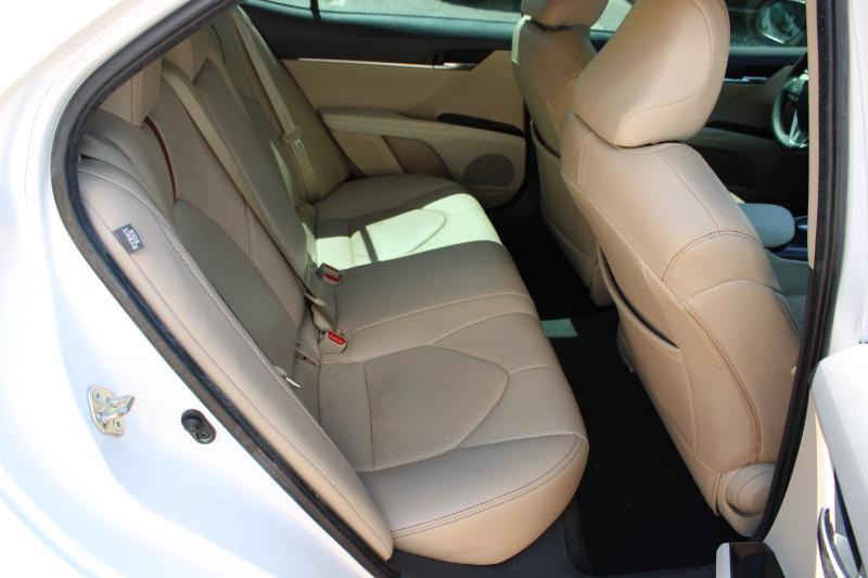 Toyota Camry LE Auto (Natl) 2019