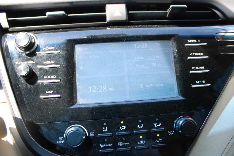 Toyota Camry LE Auto (Natl) 2019