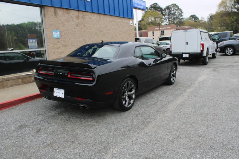 Dodge Challenger 2dr Cpe SXT Plus 2015