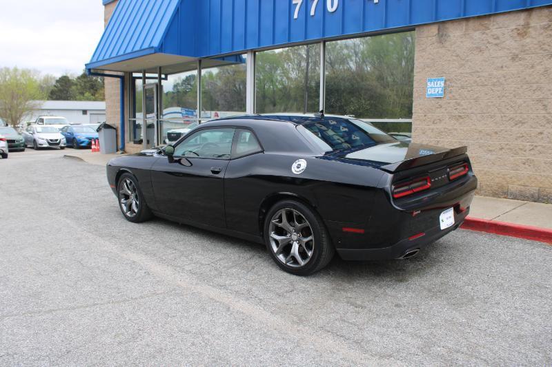 Dodge Challenger 2dr Cpe SXT Plus 2015