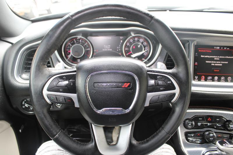 Dodge Challenger 2dr Cpe SXT Plus 2015